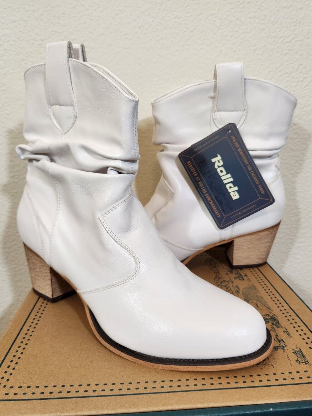 Rollda White Cowgirl Boots Sz 10